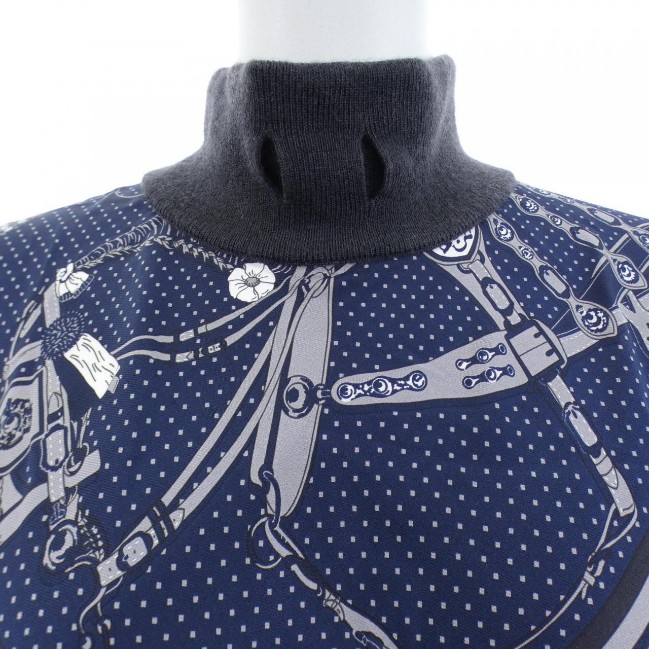 エルメス HERMES HARNAIS DE COUR BANDANA 2H2826DS ツイルレーヌ トップス