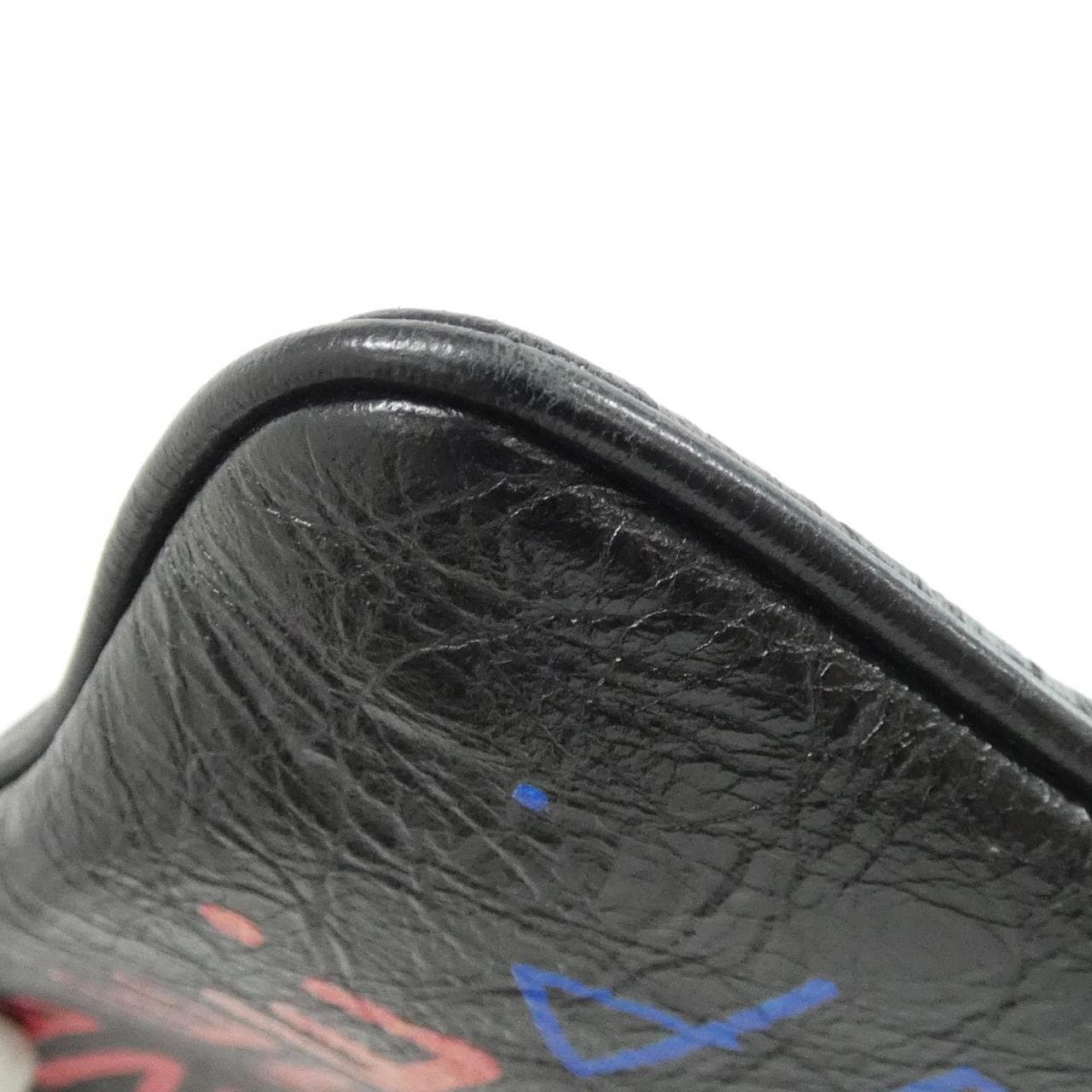 バレンシアガ GRAFFITI EXPLORER POUCH 535334 0FE55 バッグ