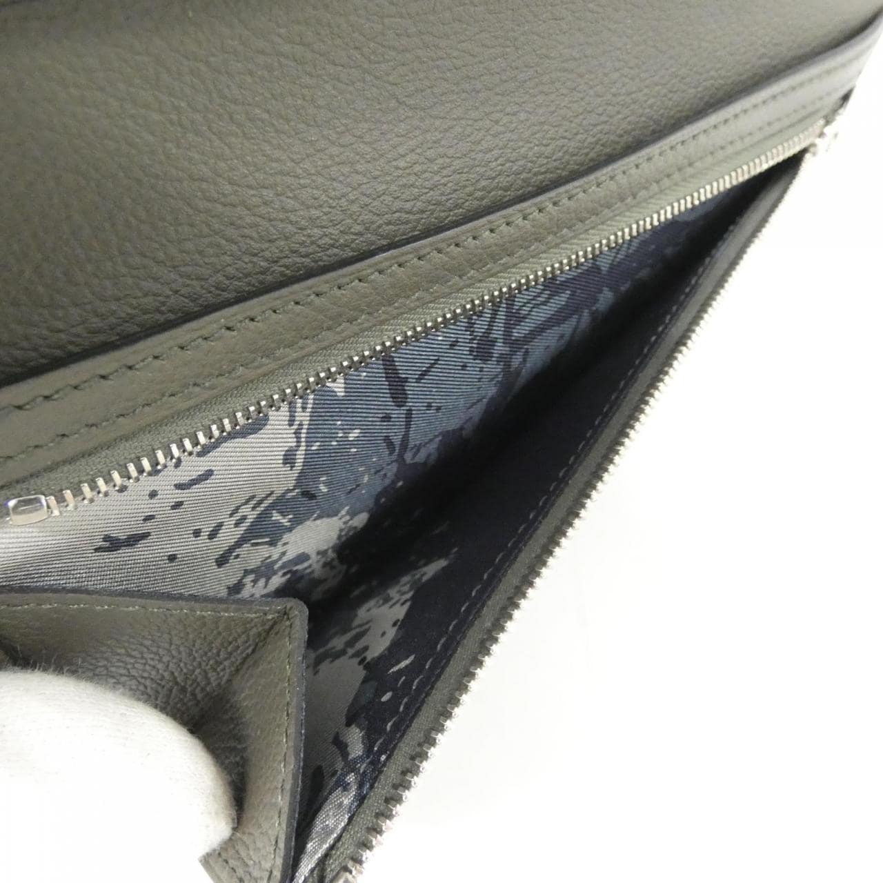 エルメス CHEVAL SURPRISE シチズン ツイル ロング コンビネ 070698CK 財布