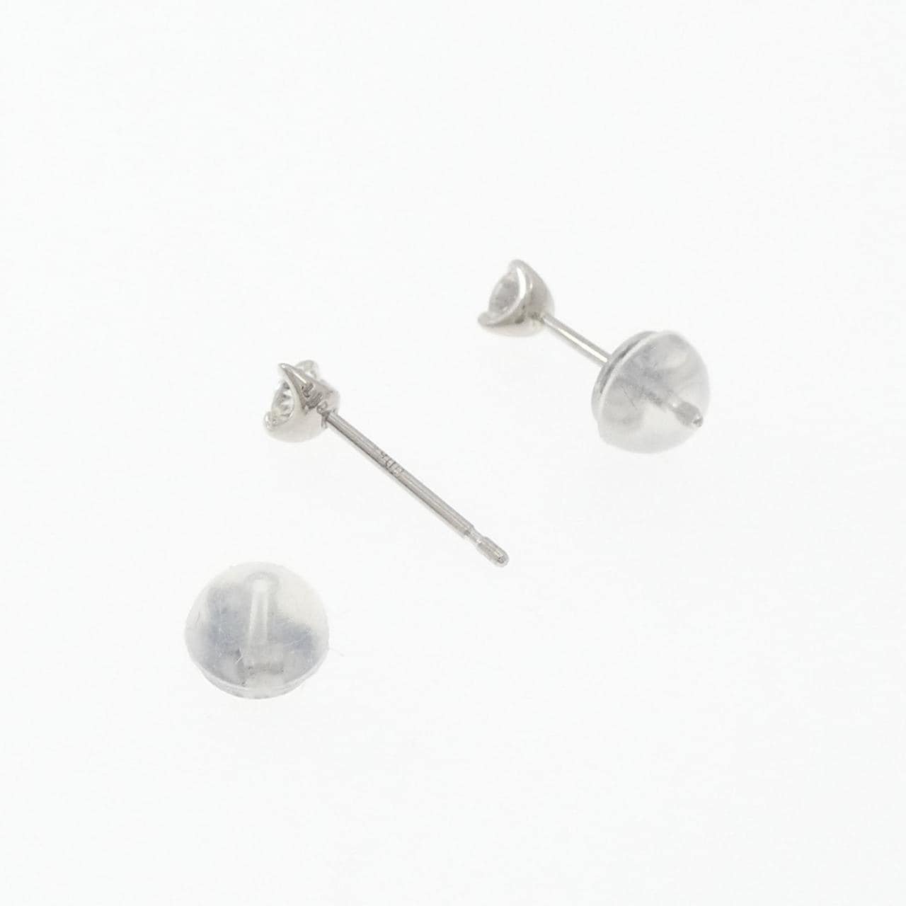PT900 ソリティア ダイヤモンド ピアス 0.22CT