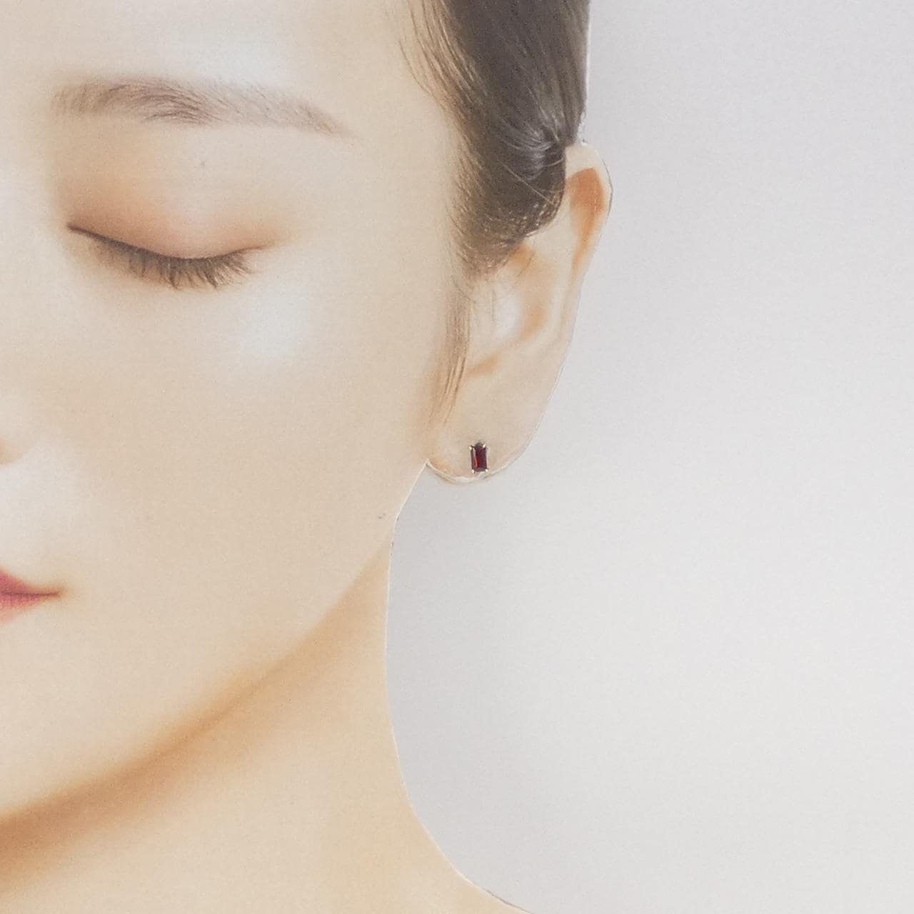 【新品】K10YG ガーネット ピアス