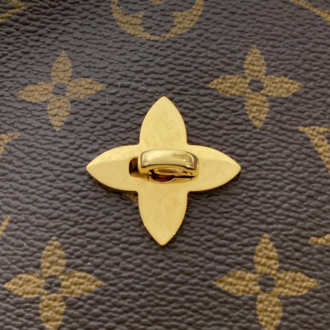 ルイヴィトン モノグラム フラワー ホーボー M43547 ショルダーバッグ