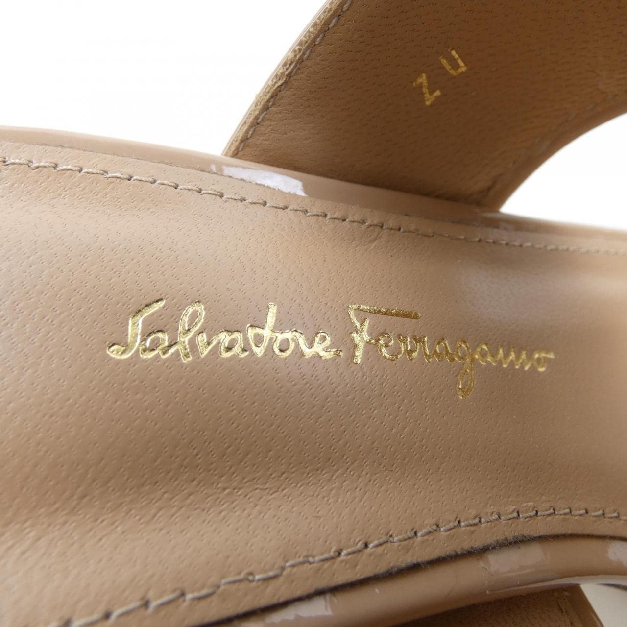 サルヴァトーレフェラガモ SALVATORE FERRAGAMO TOT55 サンダル