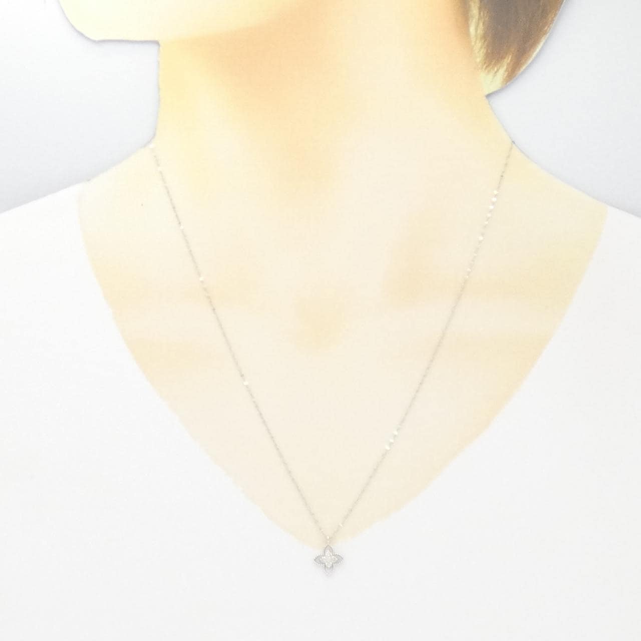 K18WG フラワー ダイヤモンド ネックレス 0.11CT