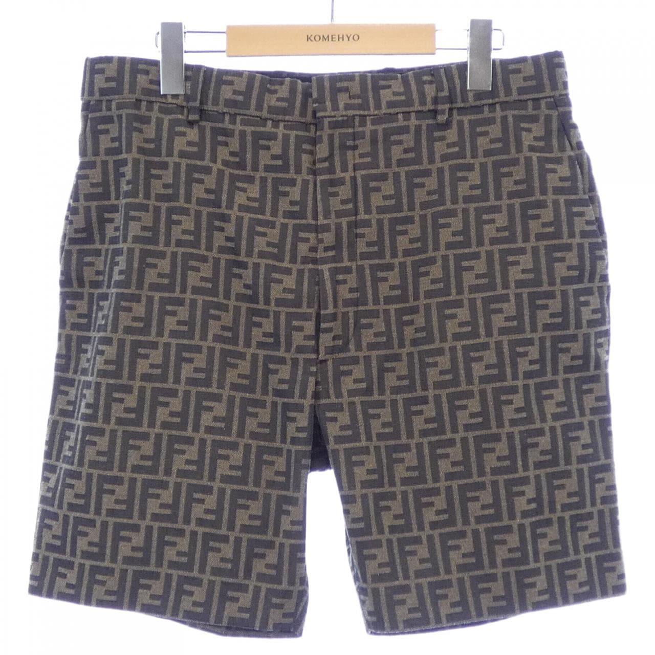 フェンディ FENDI FB0521 A6WJ ショートパンツ