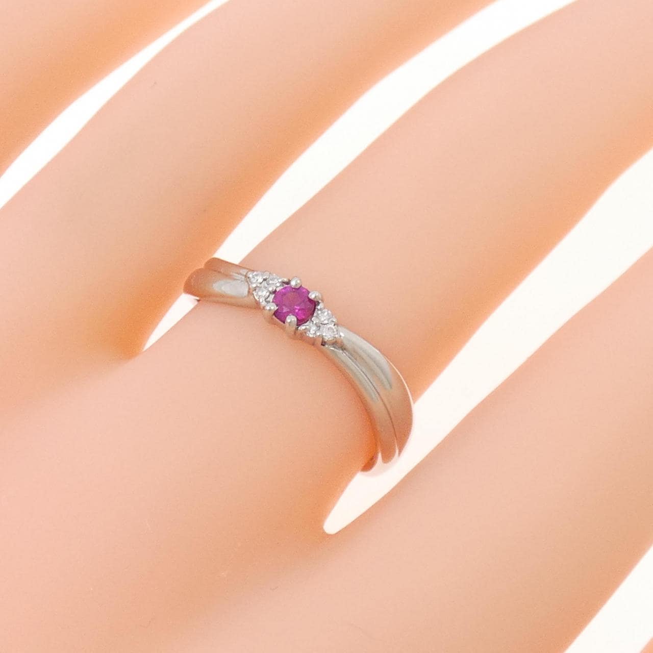 PT900 ルビー リング