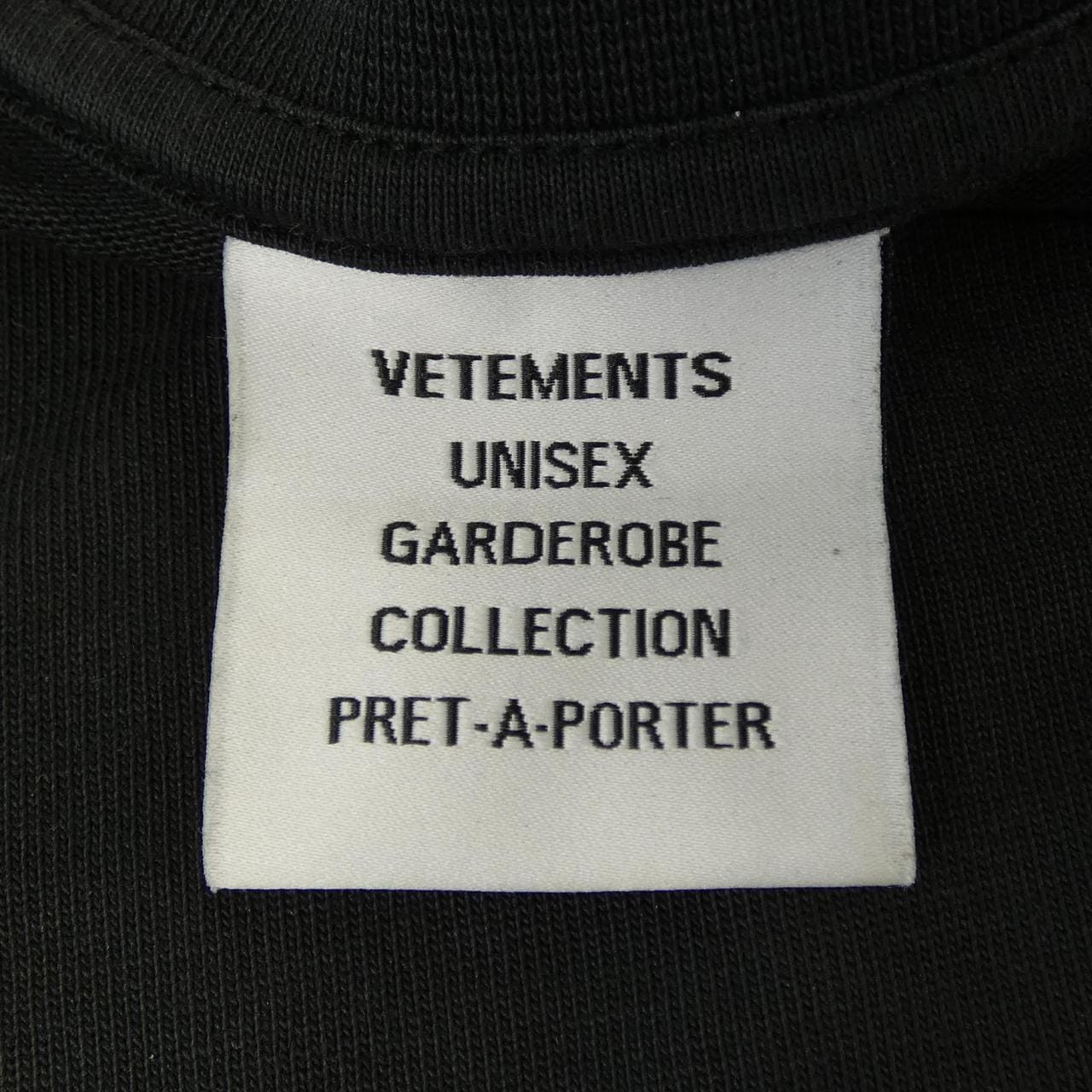 ヴェトモン VETEMENTS UA52TR680X UNISEX Tシャツ