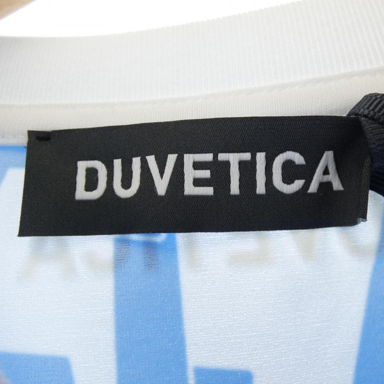 デュベティカ DUVETICA VXRT21131 Tシャツ