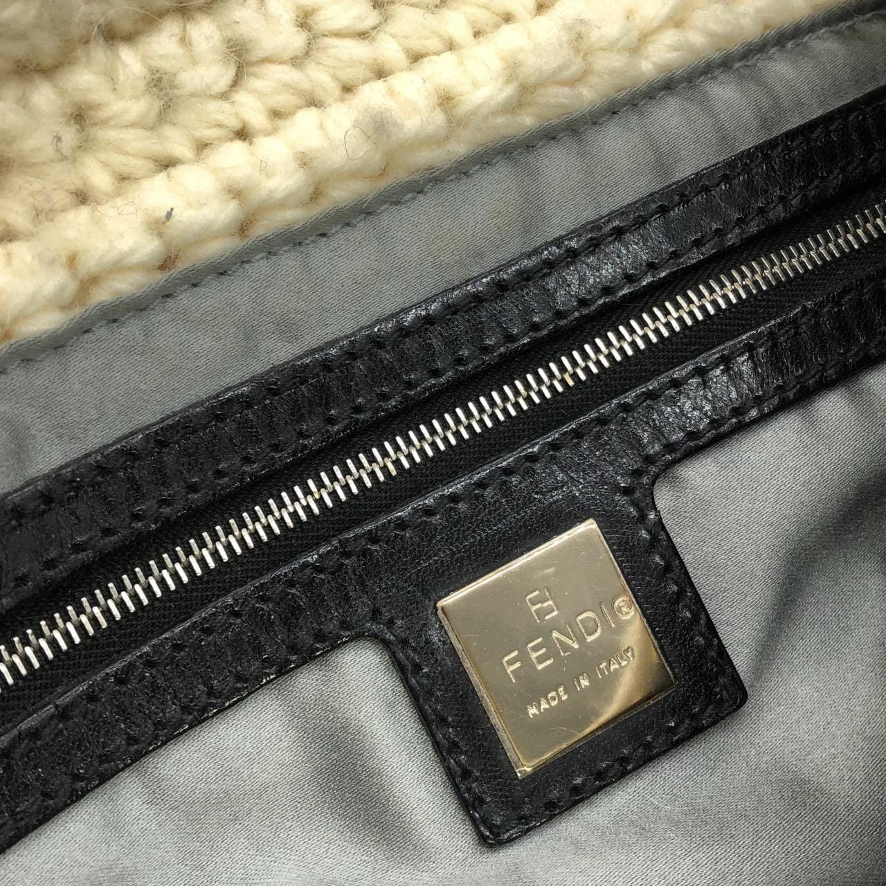 vintage FENDI Mamma Baguette 16060 單肩包