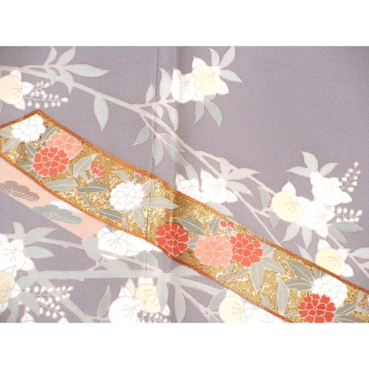 訪問着　友禅金彩加工　刺繍入り