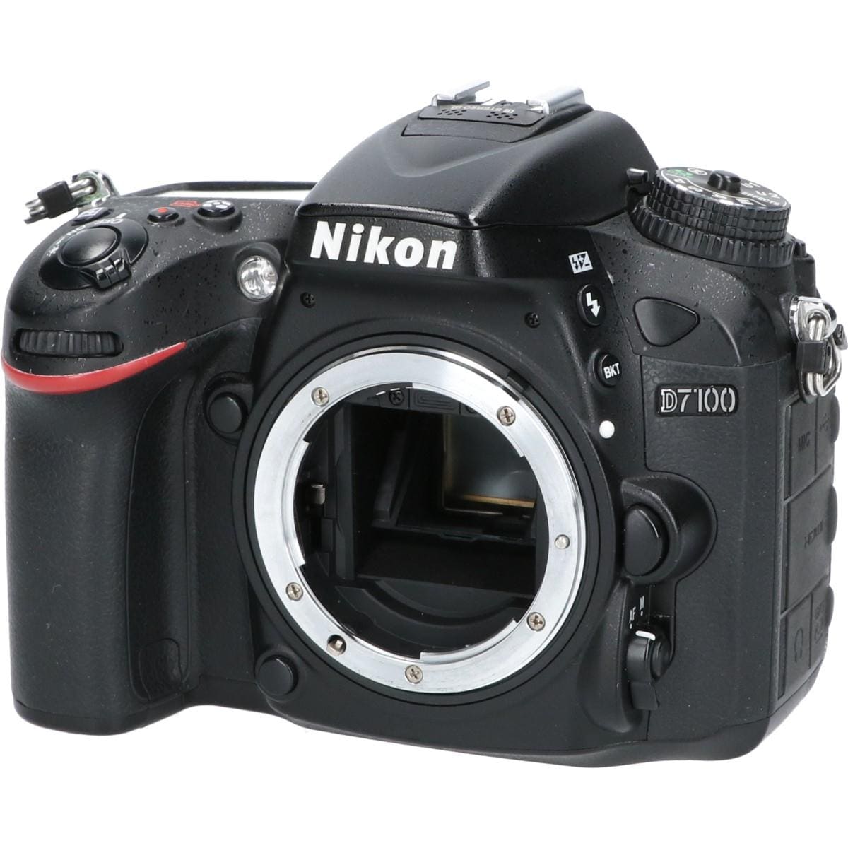 D7100