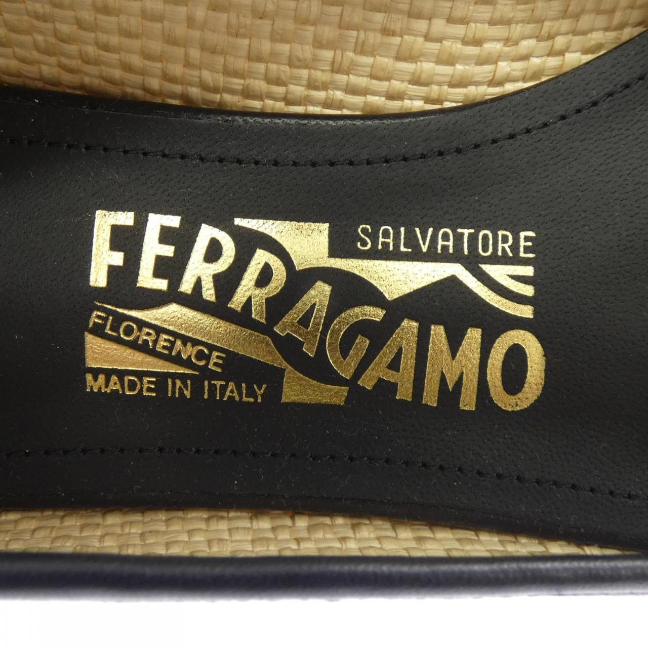 サルヴァトーレフェラガモ SALVATORE FERRAGAMO VARINA パンプス