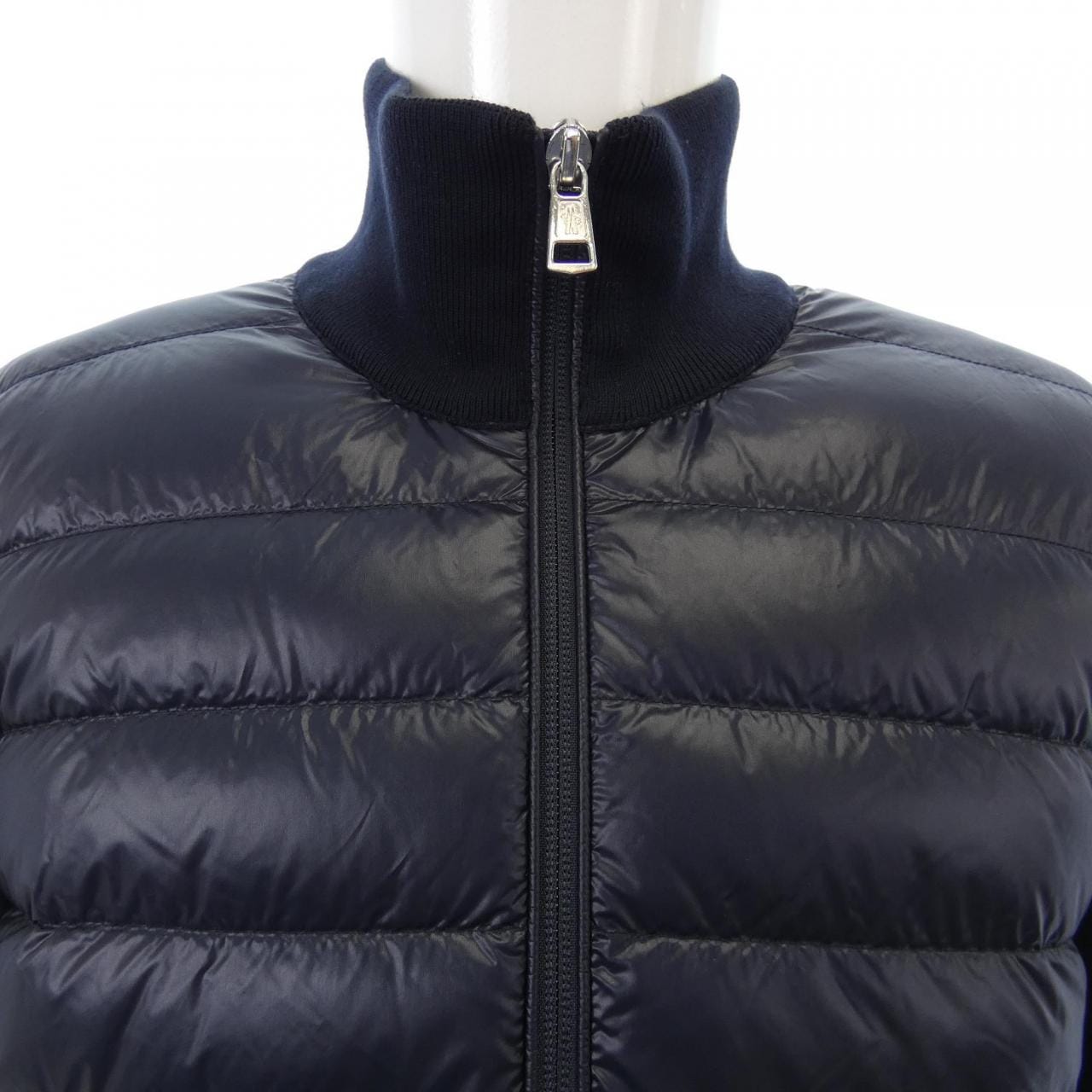 モンクレール MONCLER ダウンジャケット