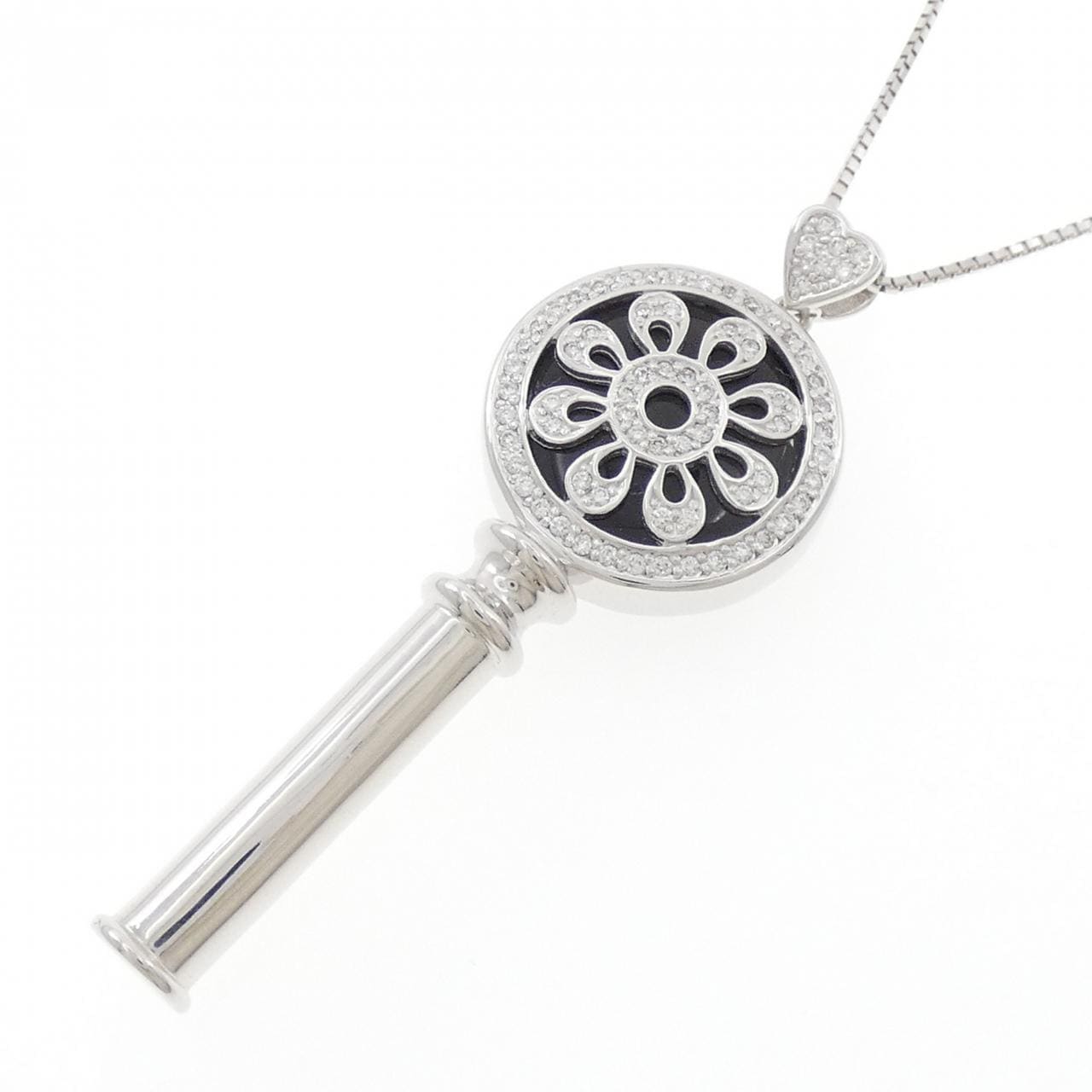 ユキザキ ヨビコ ネックレス