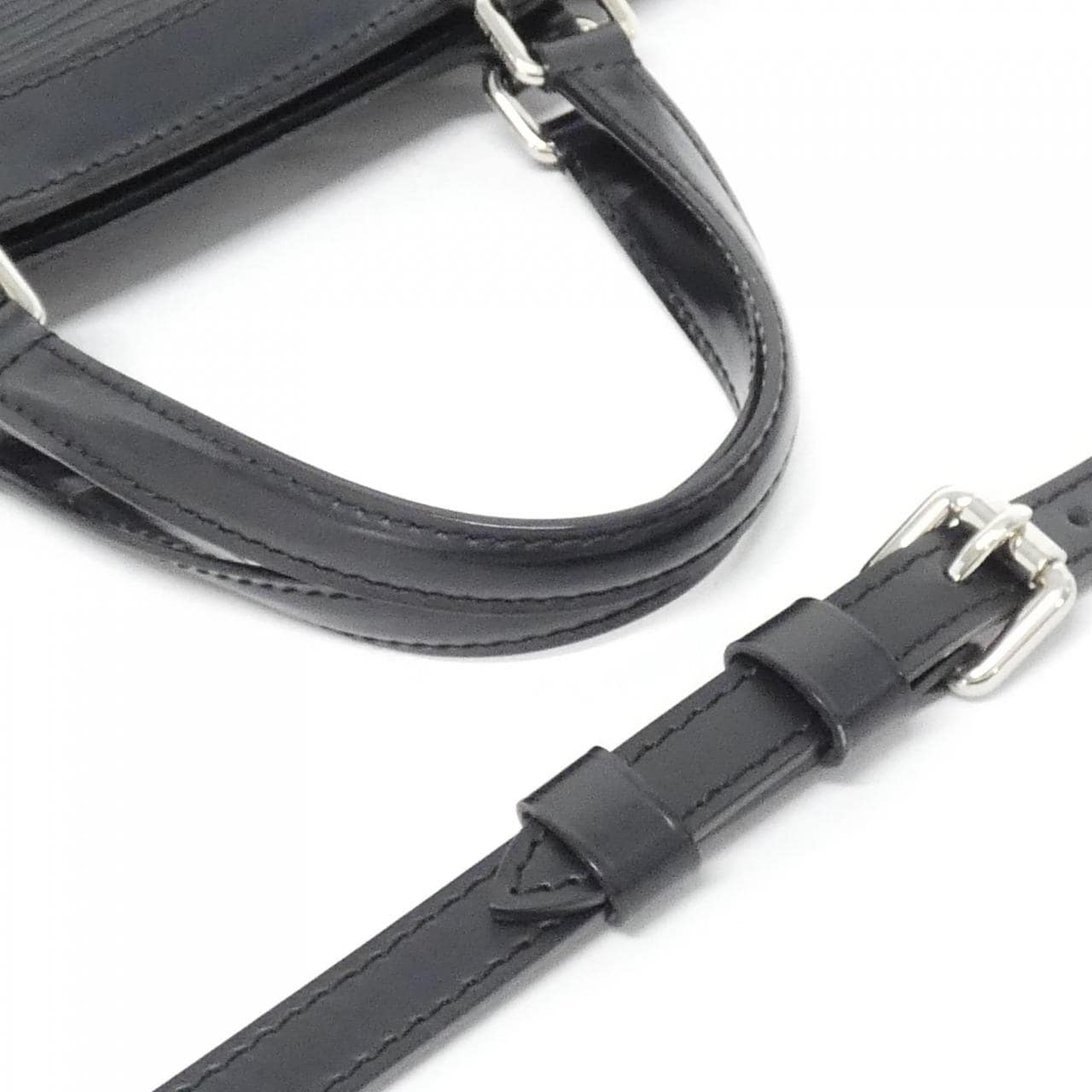 美品　ルイヴィトン エピ ブラック　ブレアMM ノワール M40329 LOUIS VUITTON ルイヴィトン ブレアMM エピ ショルダーバッグ