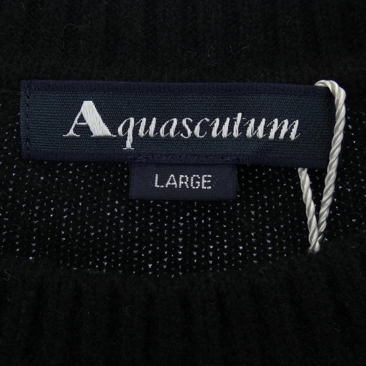 アクアスキュータム Aquascutum ニット