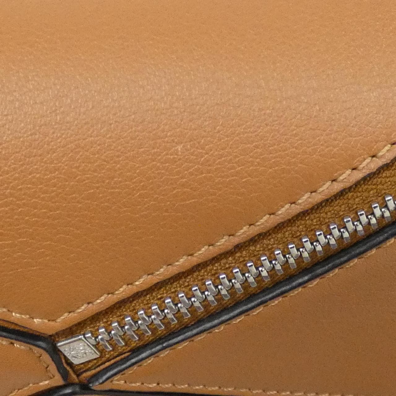 ロエベ パズル ミディアム 322 30 S20 バッグ