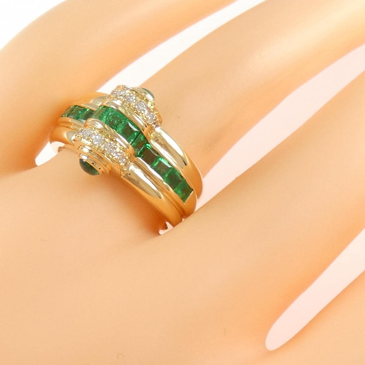 18KYG エメラルド リング 1.04CT