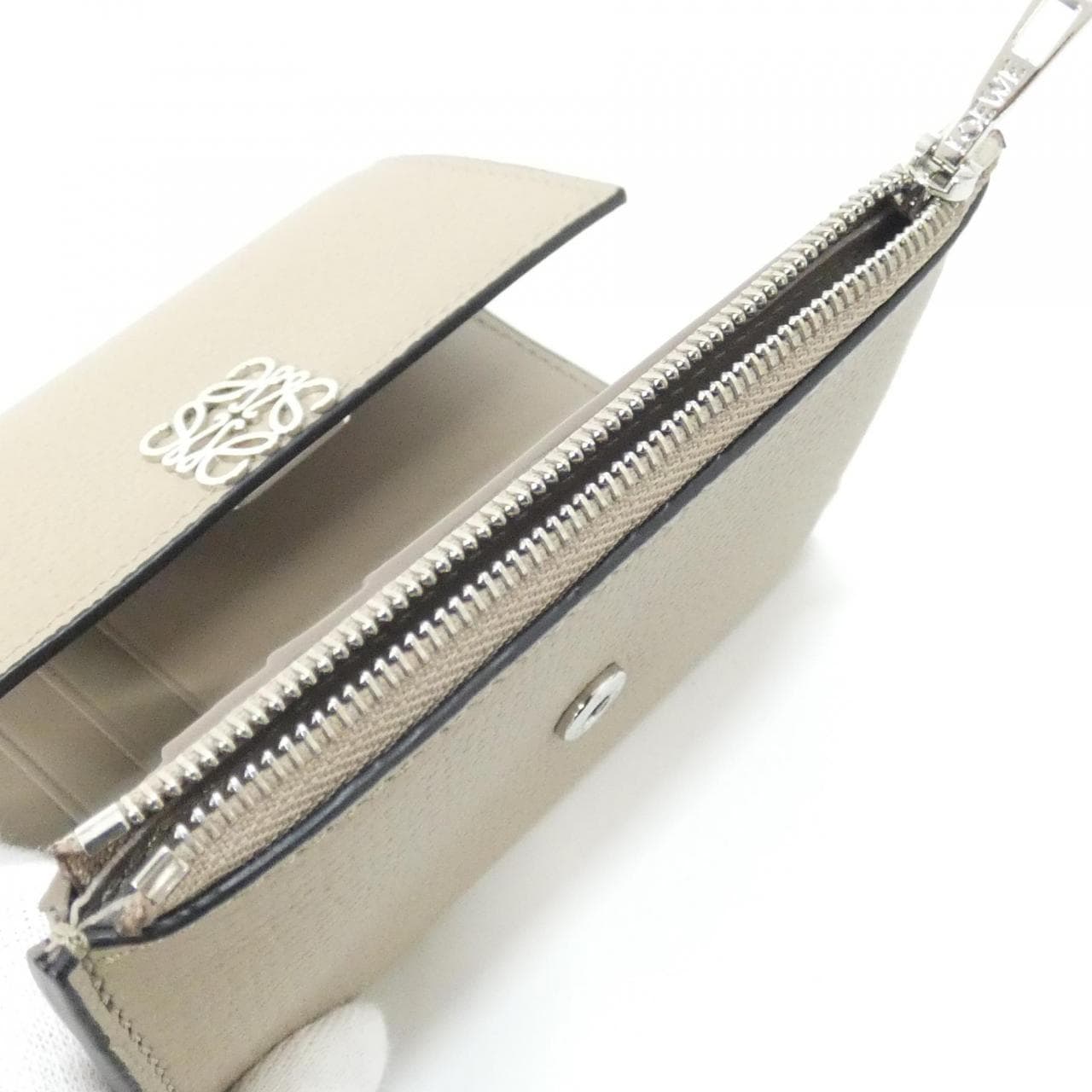 ロエベ アナグラム スモール バーティカル ウォレット C821S33X12 財布