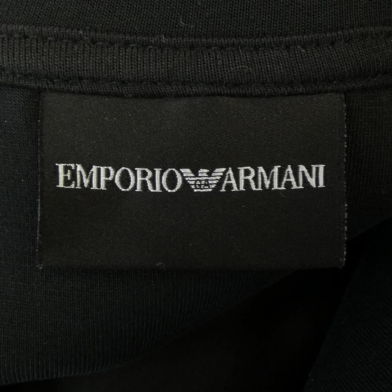 エンポリオアルマーニ EMPORIO ARMANI トップス