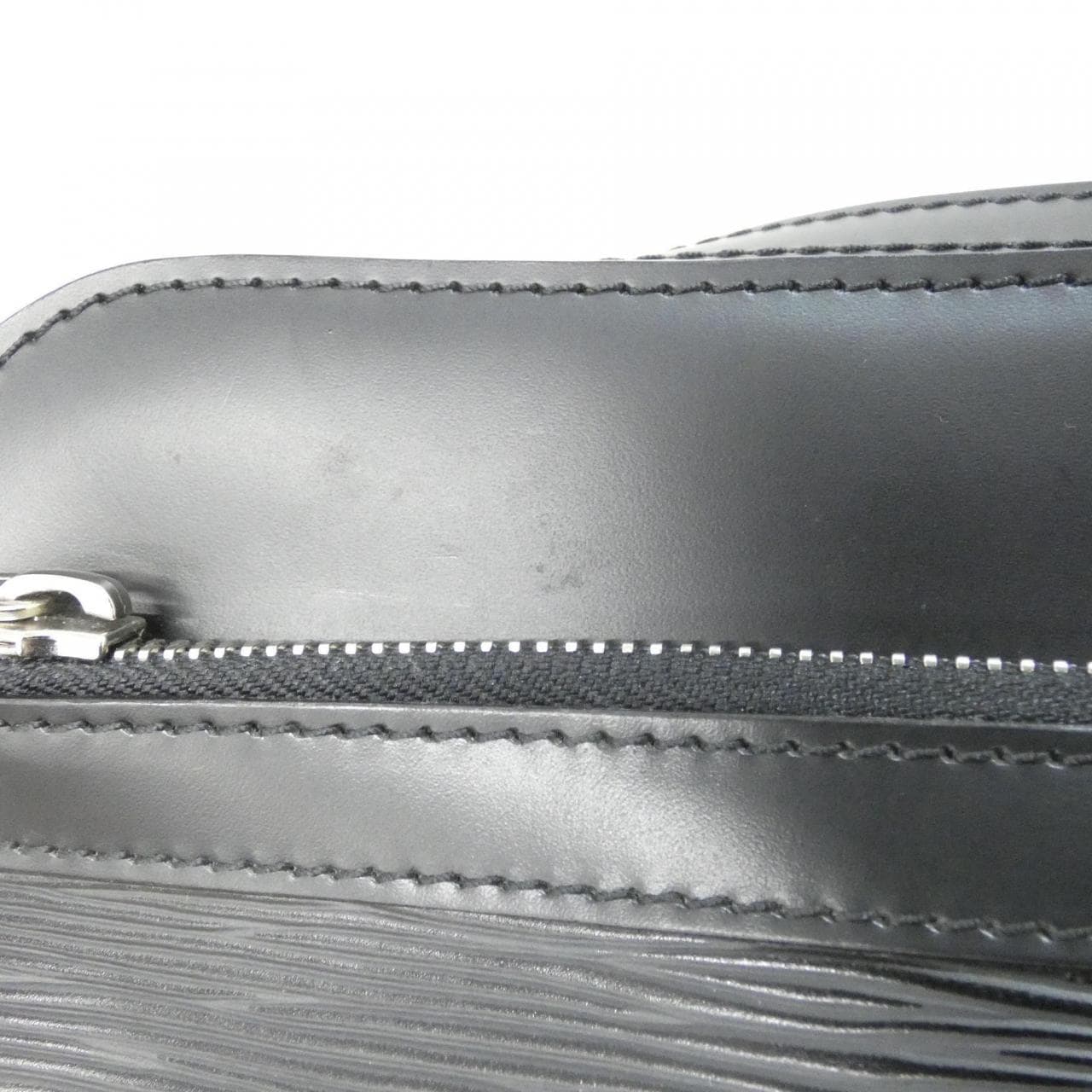 ルイヴィトン エピ オシュ M59362 セカンドバッグ