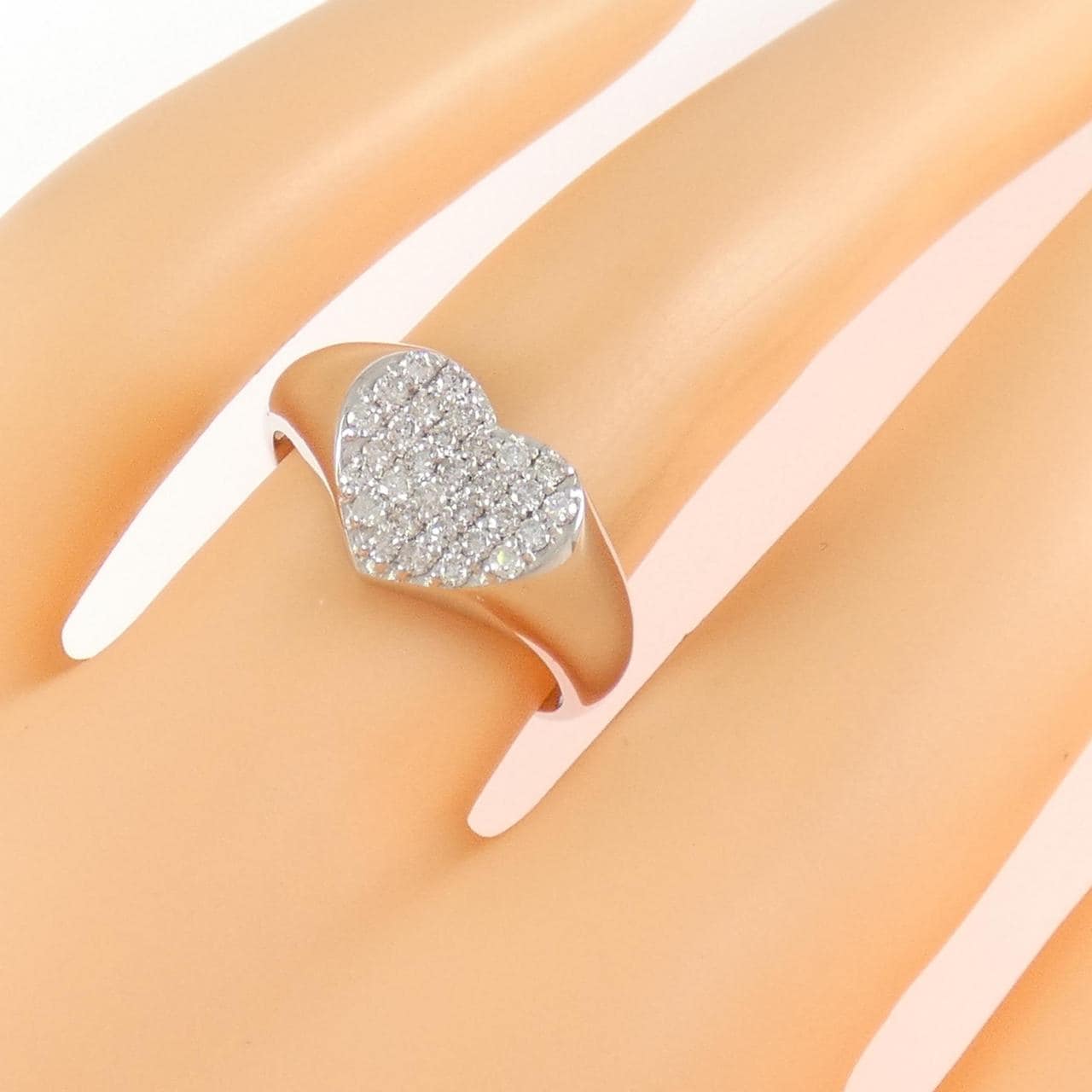 K18WG ハート パヴェ ダイヤモンド リング 0.3CT