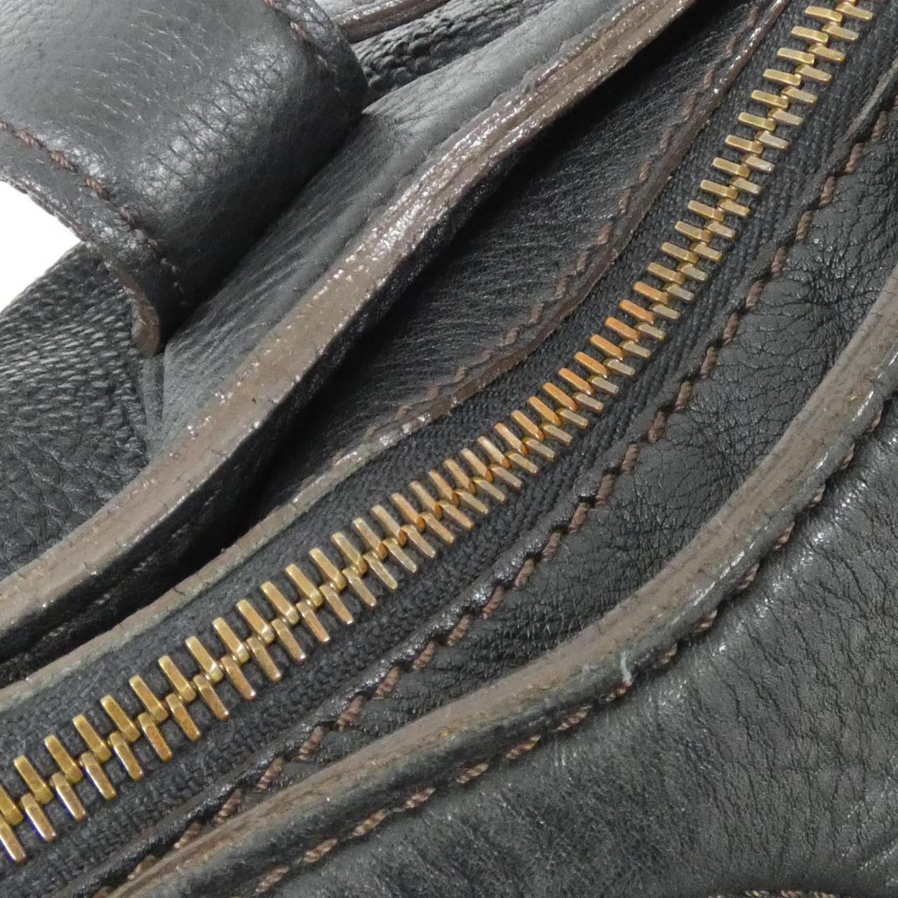 ルイヴィトン マヒナ XS M95660 ショルダーバッグ