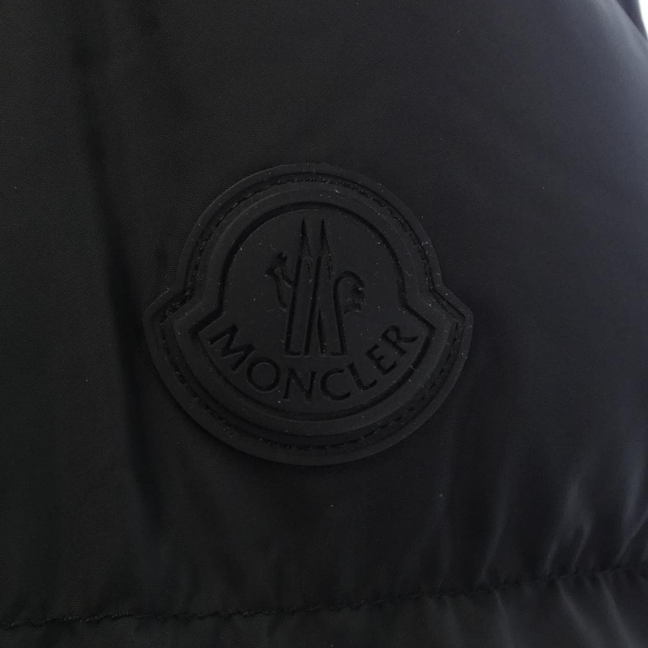 モンクレール MONCLER ダウンジャケット