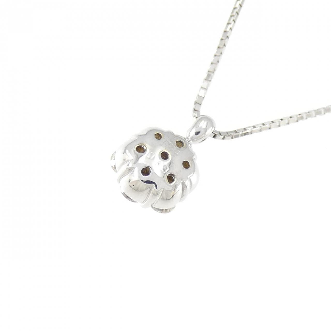 K18WG フラワー ダイヤモンド ネックレス 0.33CT