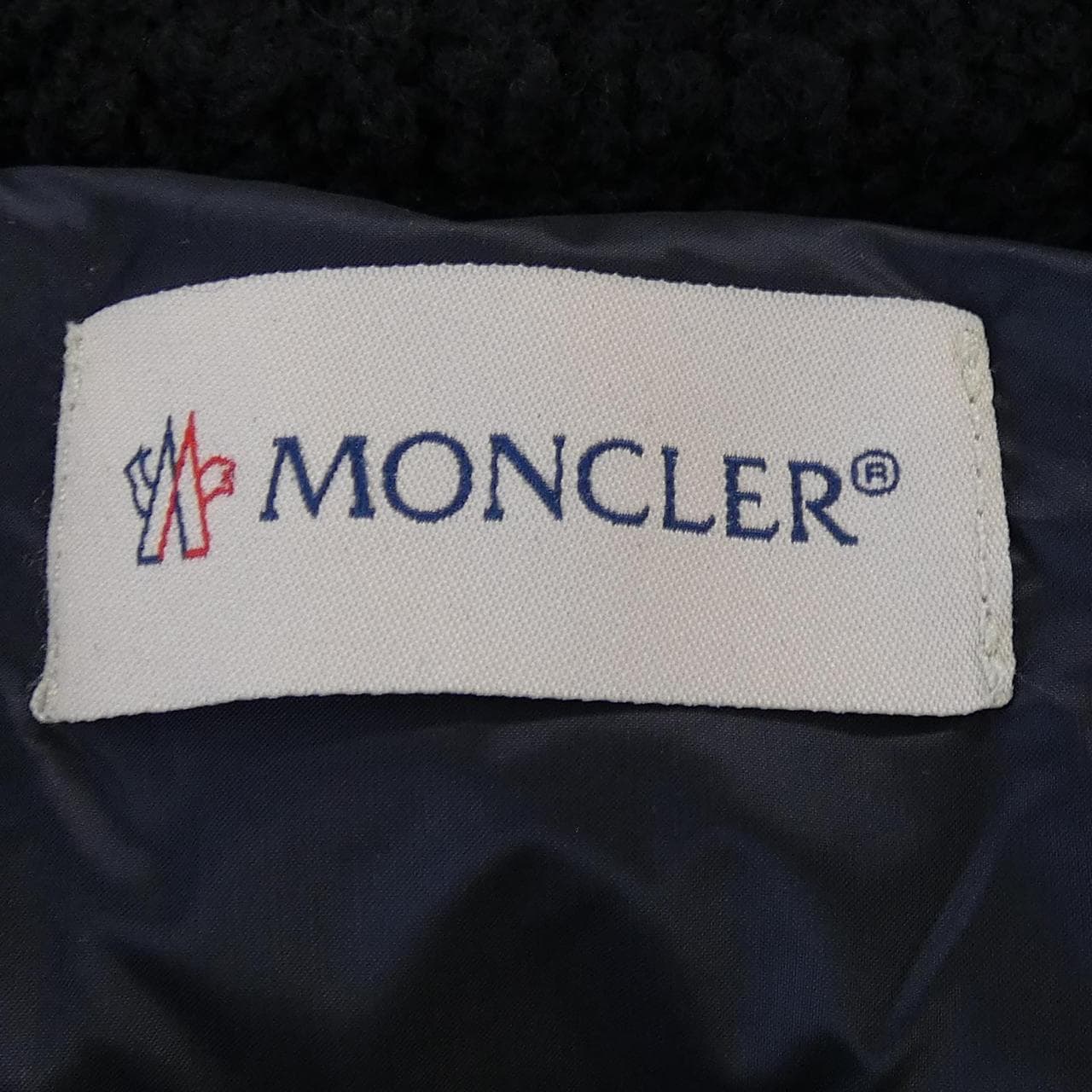 【新品】モンクレール MONCLER K20939B00005 ダウンジャケット