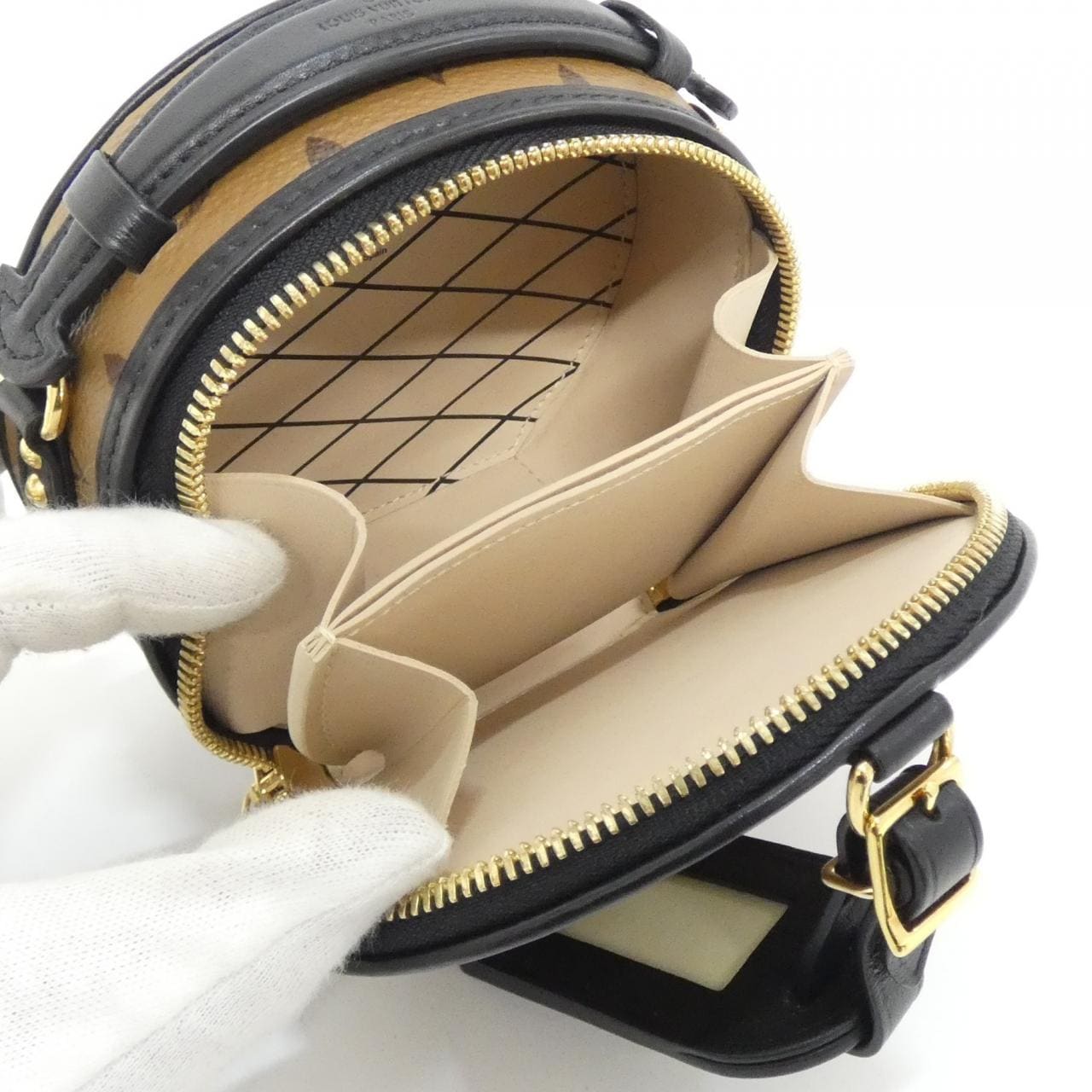 ルイヴィトン モノグラム リバース ミニ ボワット シャポー M68276 ショルダーバッグ