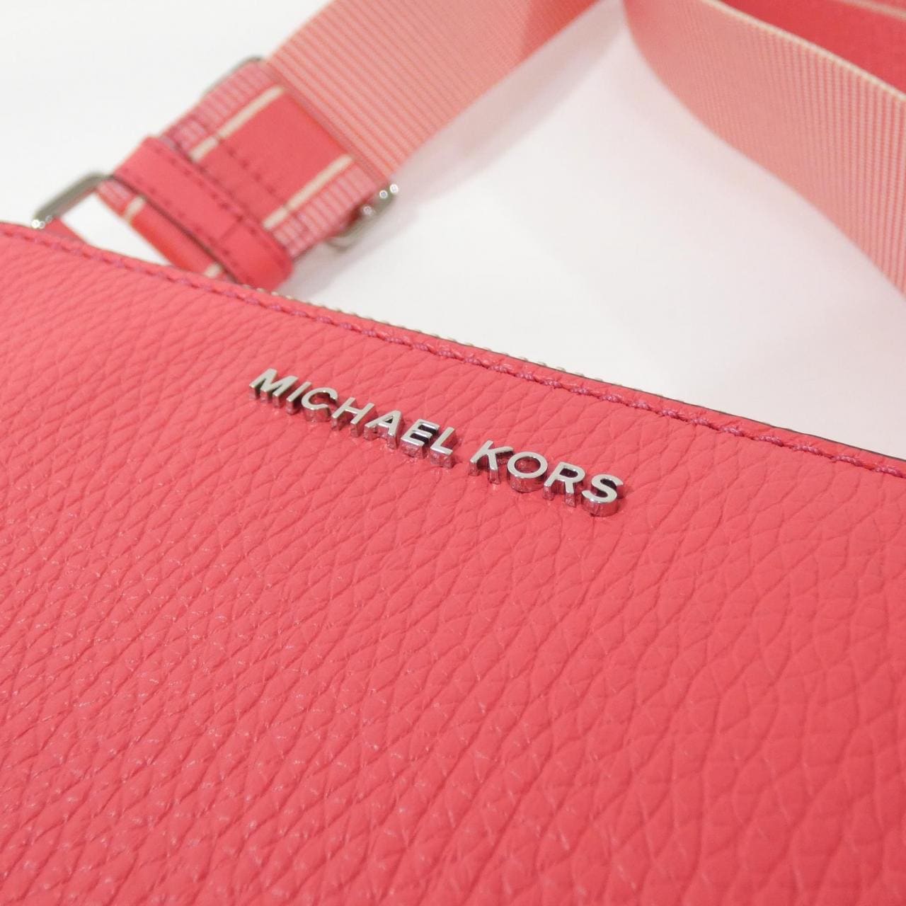 【新品】マイケルマイケルコース JET SET 32S3SJ6C1L ショルダーバッグ