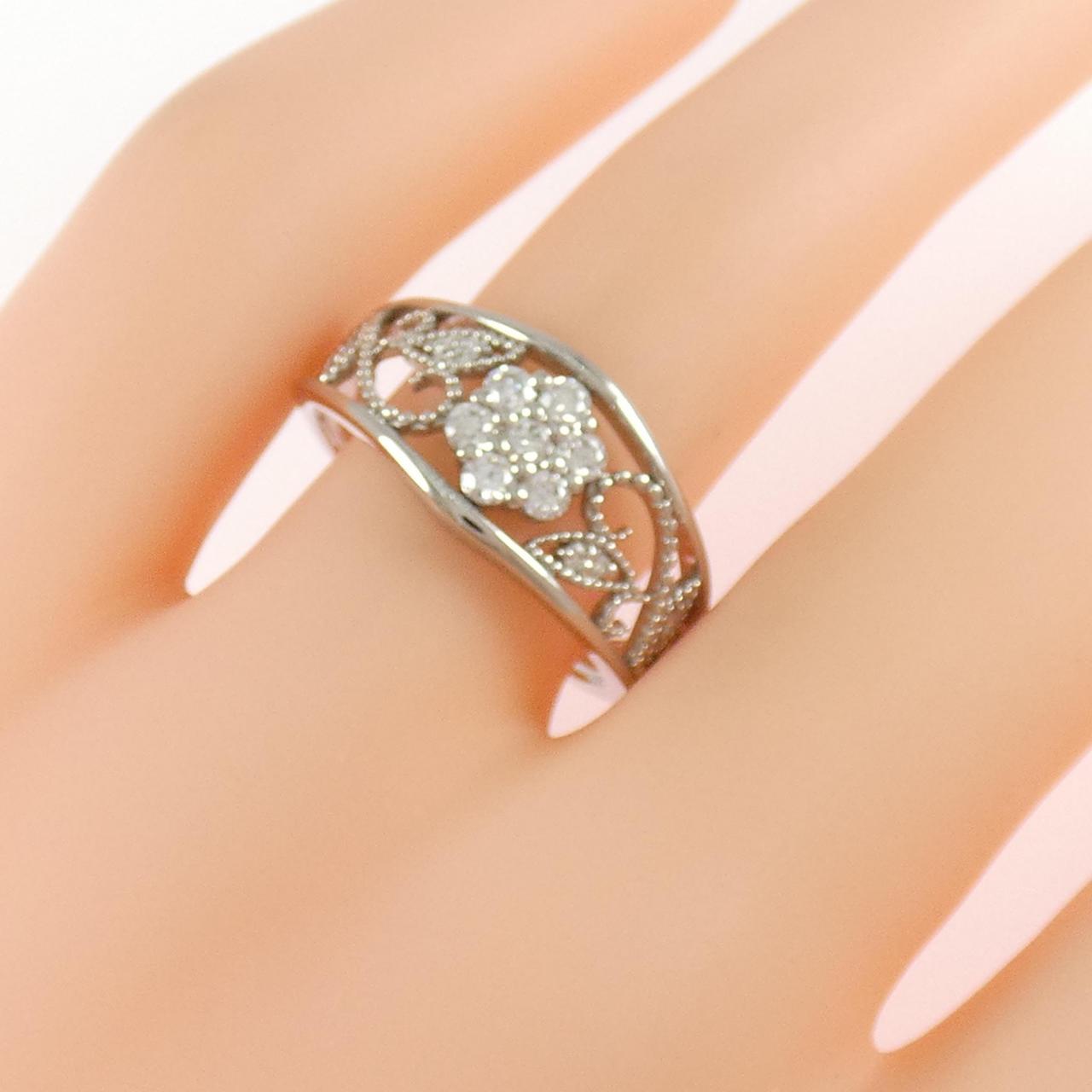 PT900 フラワー ダイヤモンド リング 0.31CT