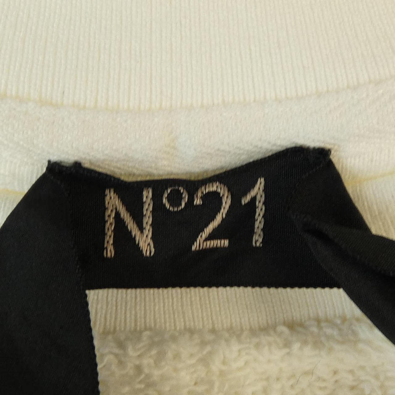 ヌメロヴェントゥーノ N°21 トップス