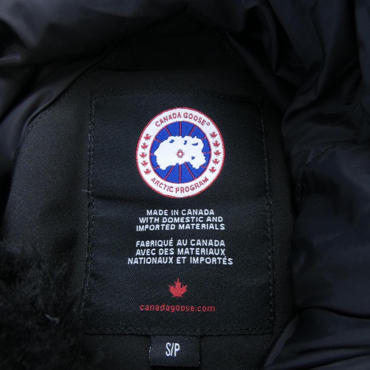 カナダグース CANADA GOOSE ダウンジャケット