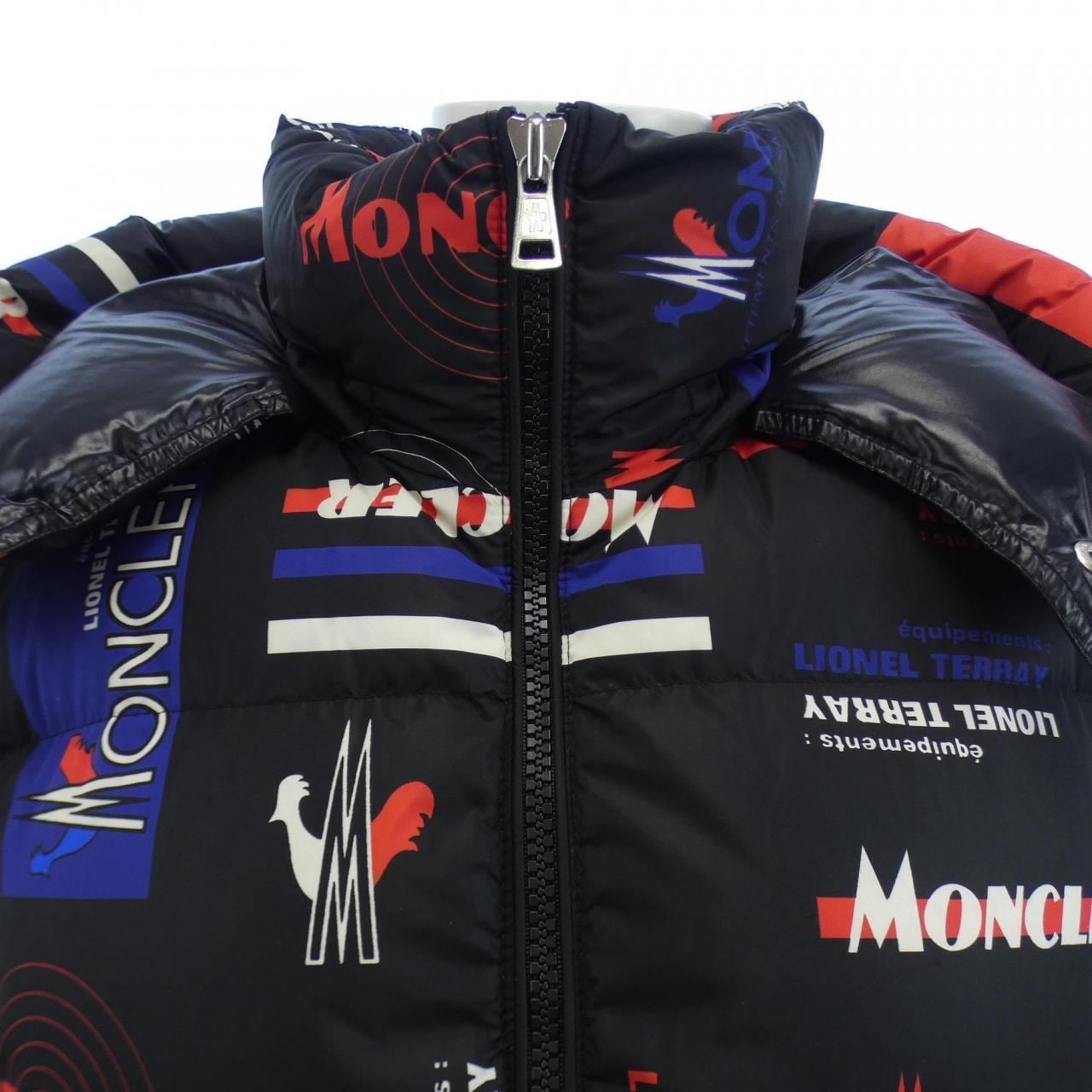 モンクレール MONCLER ダウンジャケット