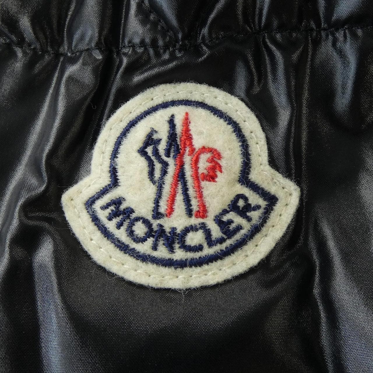 モンクレール MONCLER ダウンジャケット