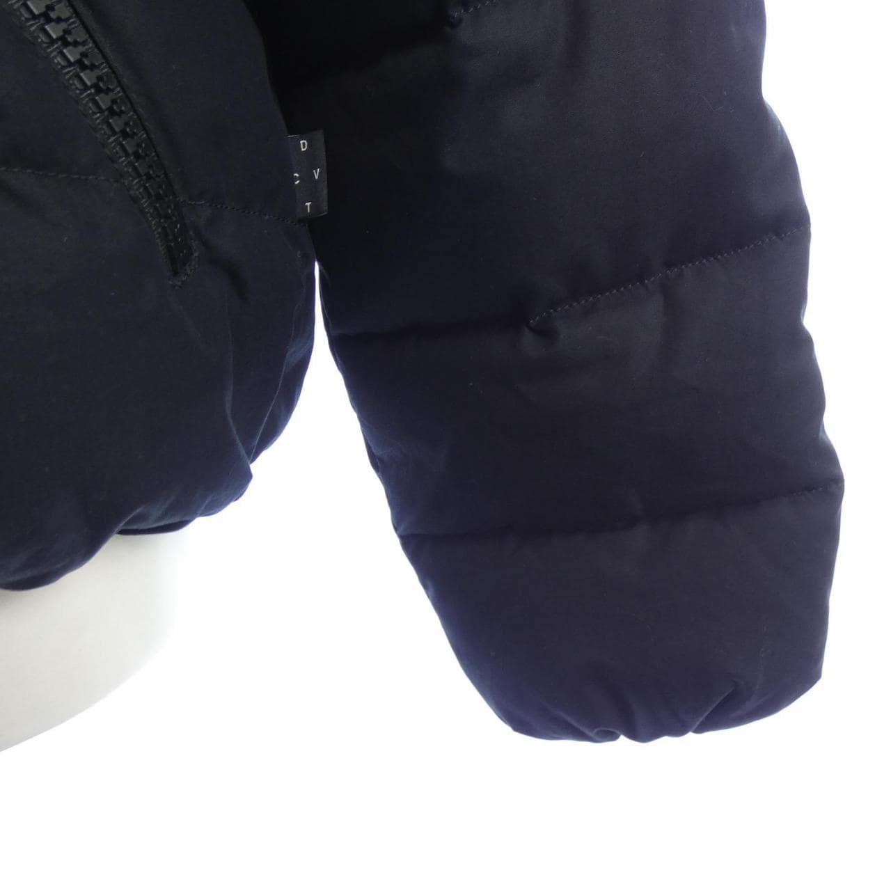 デュベティカ DUVETICA DYONDUE ダウンジャケット