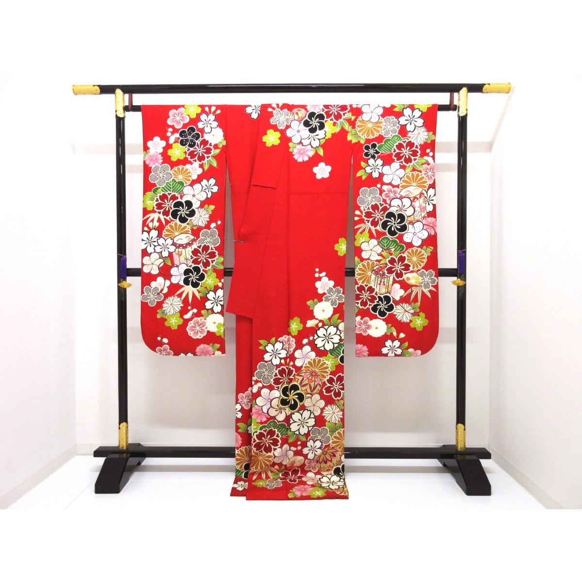 振袖　友禅金彩加工　刺繍入り