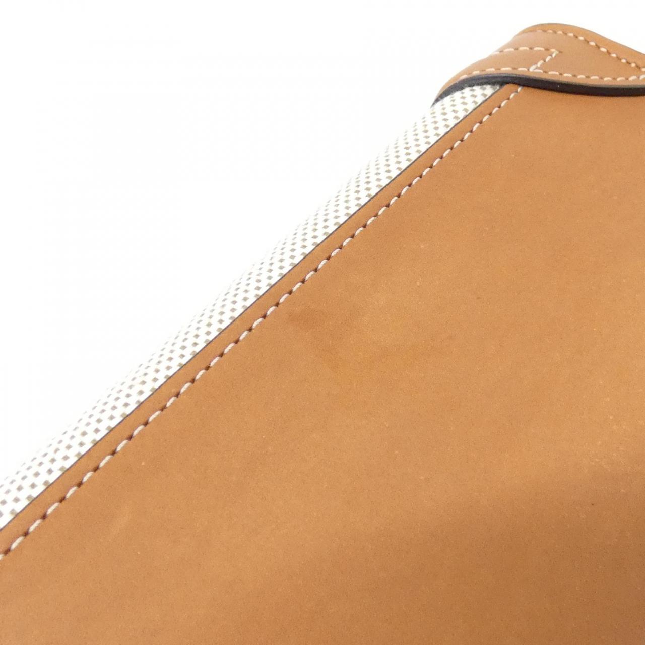 セリーヌ ラゲージ ナノ ショッパー 189242CIO バッグ