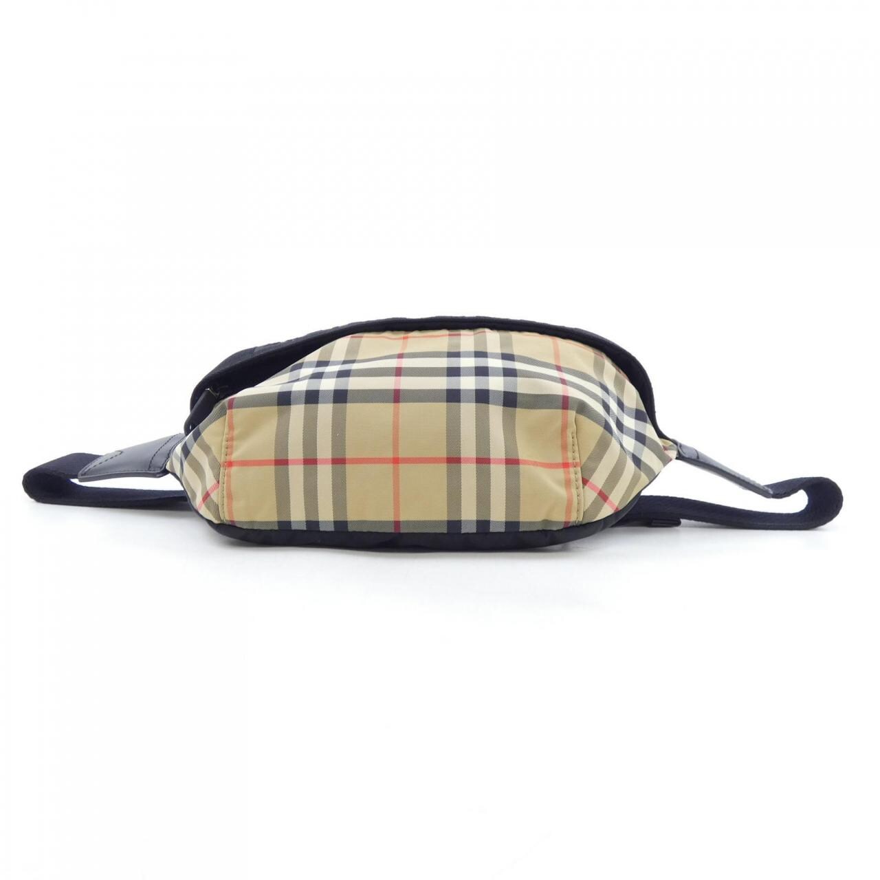 BURBERRY包