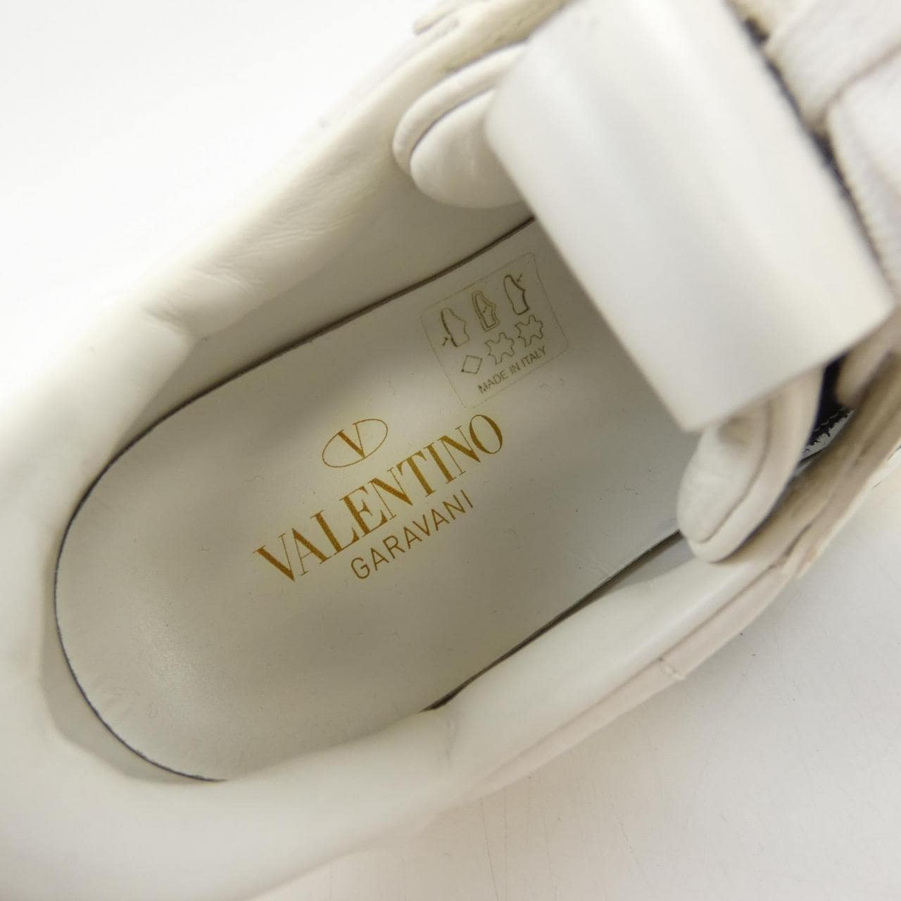 ヴァレンティノガラヴァーニ VALENTINO GARAVANI TTV66W2 スニーカー