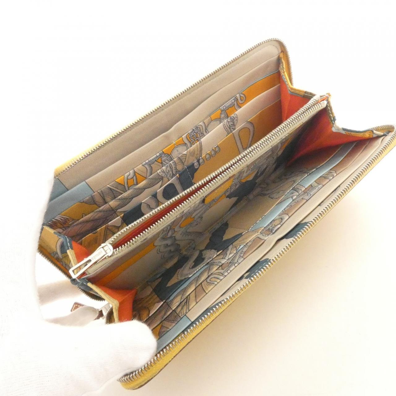 エルメス デッラ･カヴァッレリア シルク イン クラシック 069645CK 財布