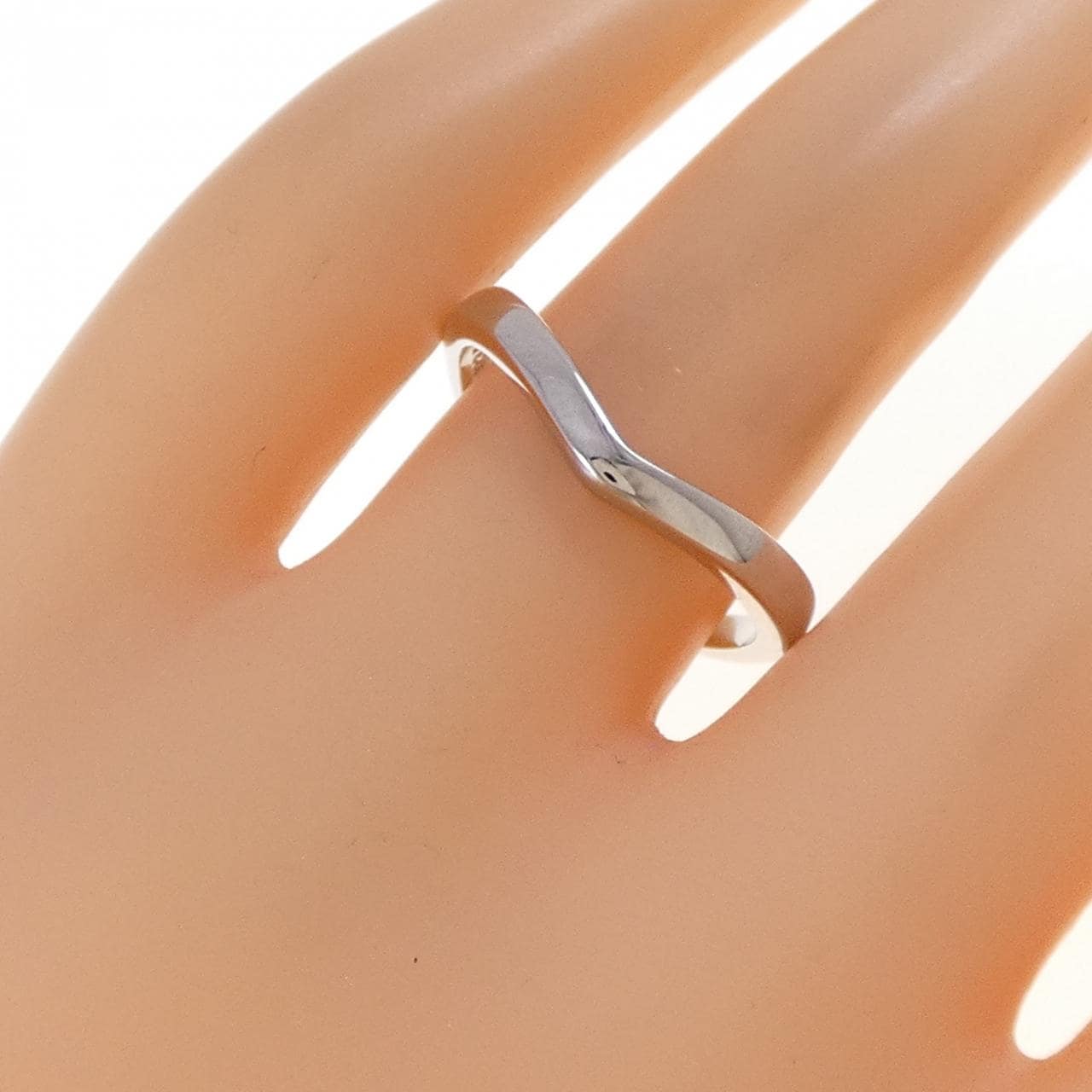 ティファニー PT950 リング