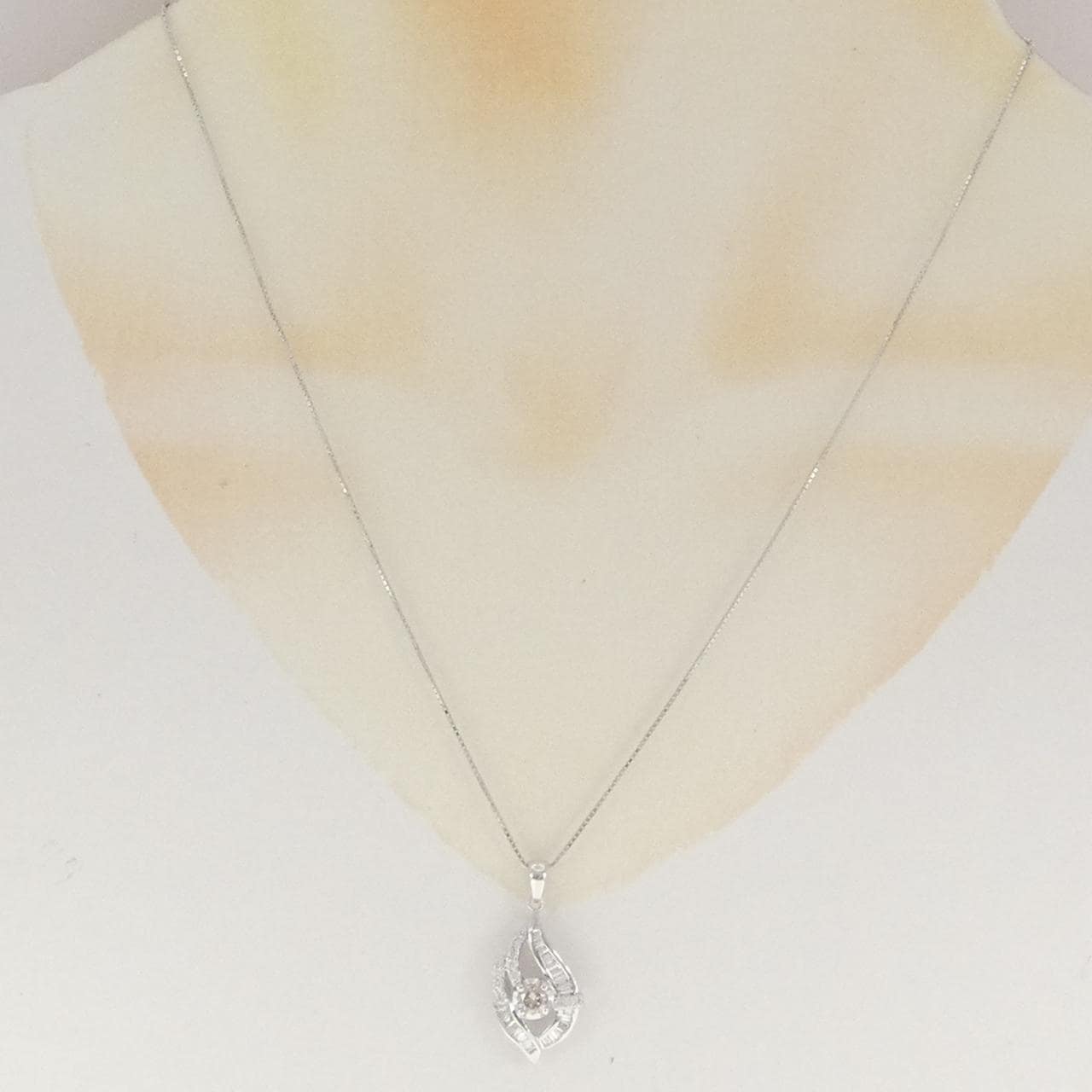 K14WG ダイヤモンド ネックレス 0.30CT