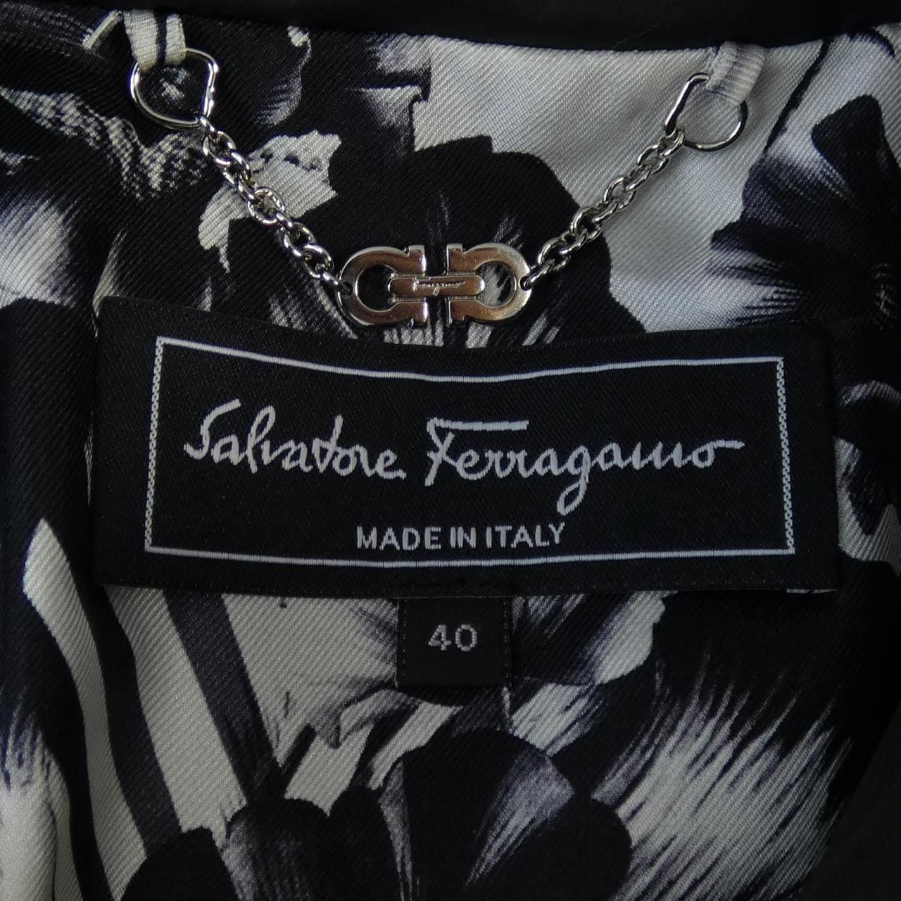 SALVATORE FERRAGAMO薩爾瓦多菲拉格慕法院
