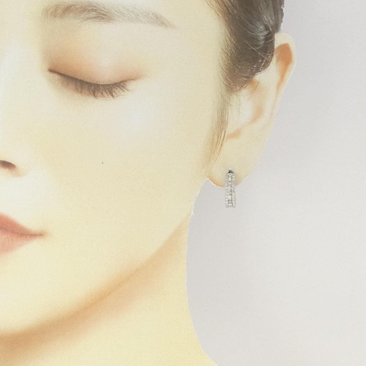 [BRAND NEW] PT900 Diamond earrings 0.50CT