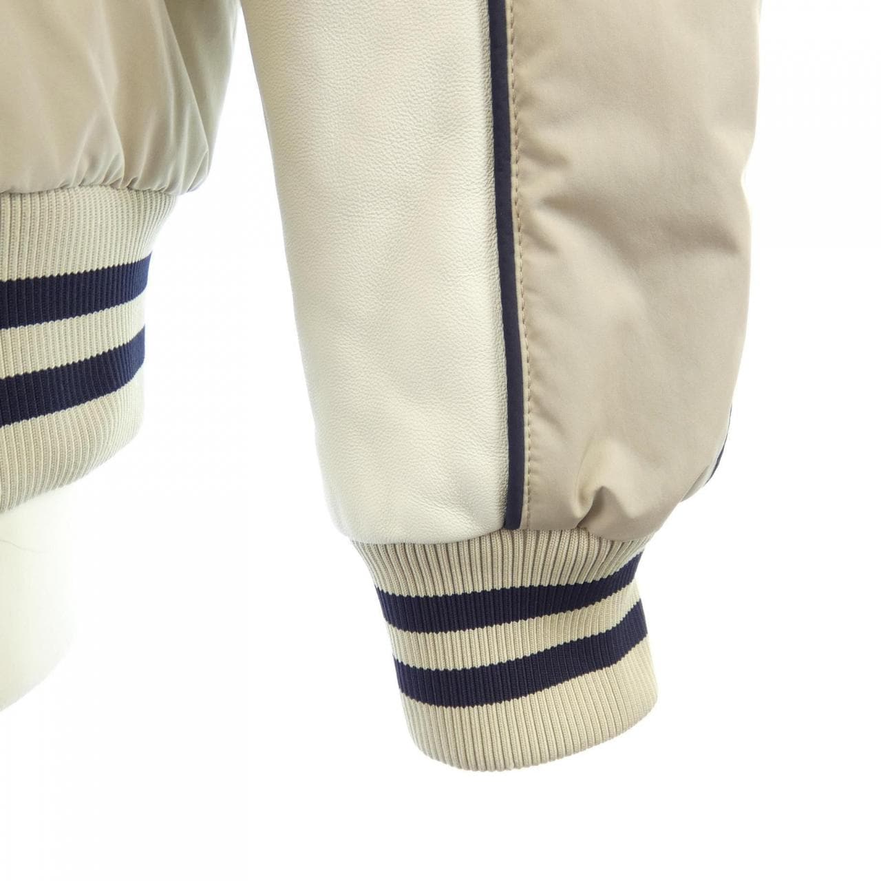 モンクレール MONCLER DETIAN ダウンジャケット