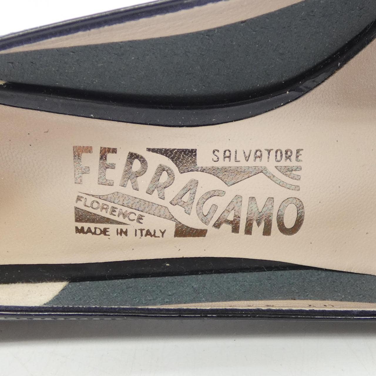 サルヴァトーレフェラガモ SALVATORE FERRAGAMO パンプス