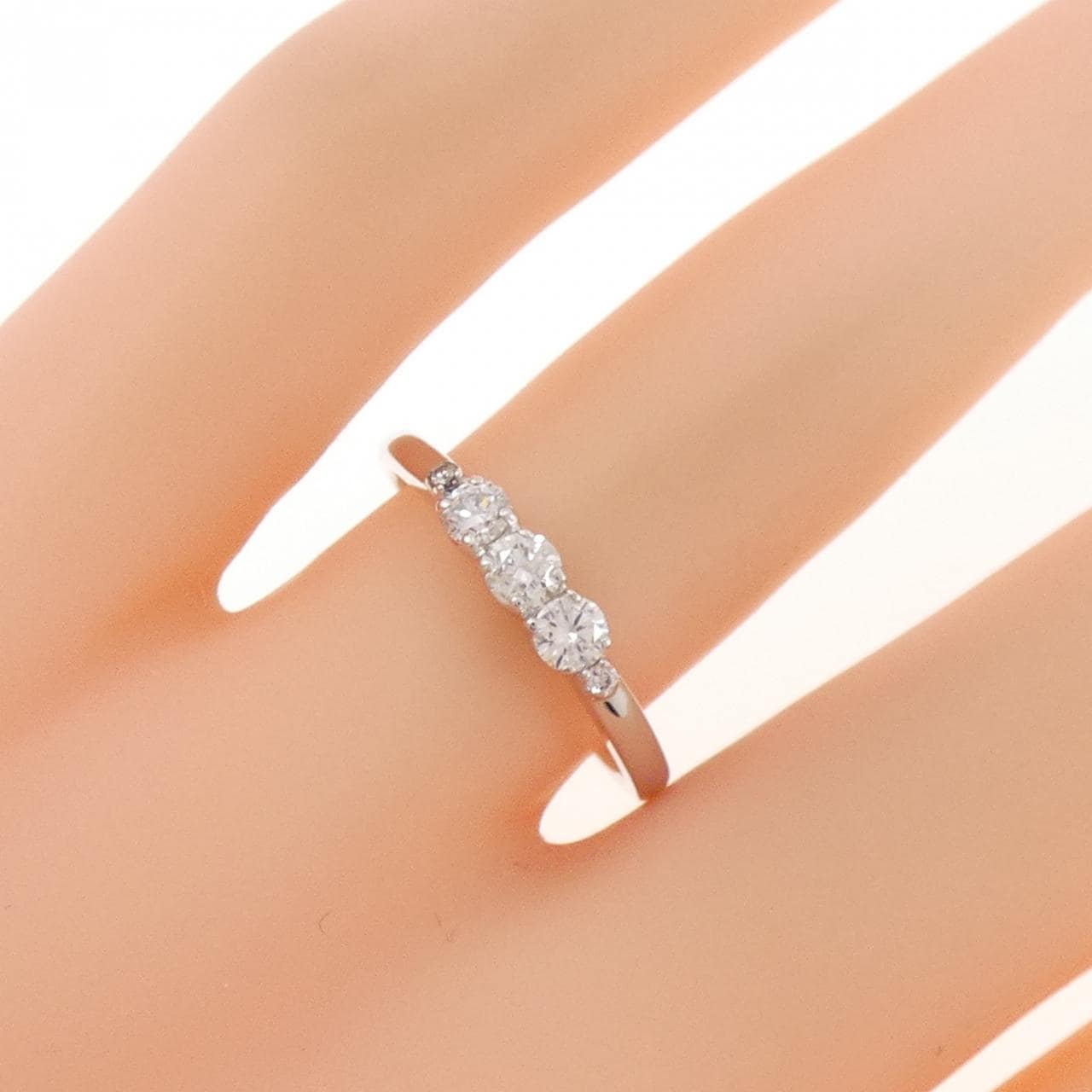 K14WG ダイヤモンド リング 0.30CT